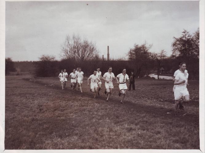 1929 varsityxc nearstart 14dec29